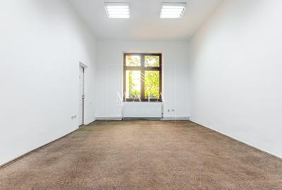 Spatiu 4 camere, 120 mp, curte proprie cu acces auto, zona centrala - 4