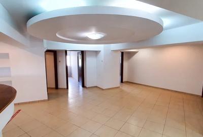 Birou, de 525 mp, în Unirii - 2