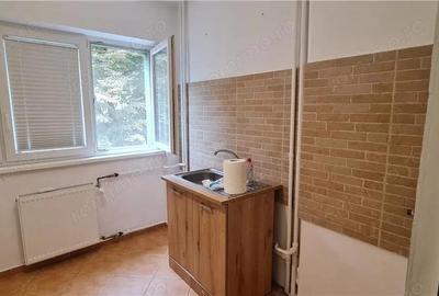 Apartament 2 camere et.1 pe B-dul Revolutiei, zona Banca ING Podgoria Apartament 2 camere et.1 pe B-dul Revolutiei, zona Banca ING Podgoria - 5