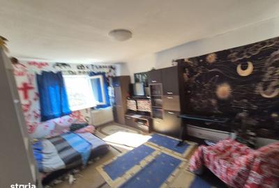 Apartament cu 4 camere decomandat în Central - 2