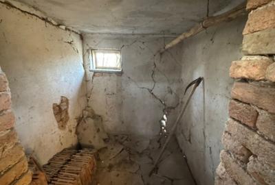 Doua case pe acela?i teren, 180 mp utili, 25 ari, ?indre? - 2