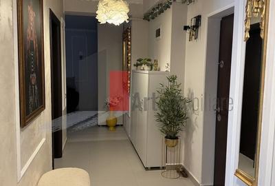Apartament cu 3 camere decomandat în Central - 3