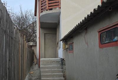 Casă cu 4 camere în Central - 1