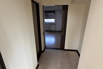 Apartament cu 4 camere semidecomandat în P-ța Victoriei - 7