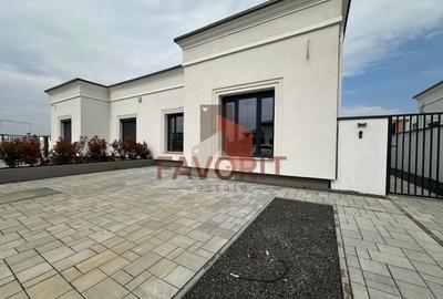 Duplex cu 4 camere cu Canalizare în Săcălaz - 1