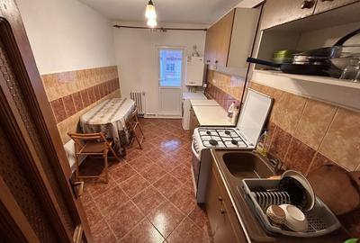 Apartament cu 3 camere decomandat în Central - 2