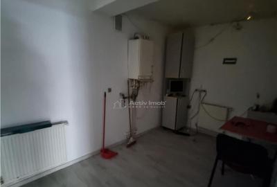 De inchiriat Spatiu comercial si teren strada Bucuresti lang - 7