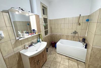 Apartament cu 3 camere - 91 mp utili - centru - Locatie excelenta - posibilitate de compartimentar - 6