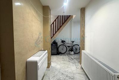 Apartament cu 3 camere decomandat, mobilat în Central