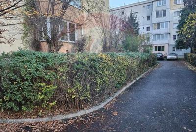 Apartament cu 3 camere de vanzare, str. Hortensiei - 10
