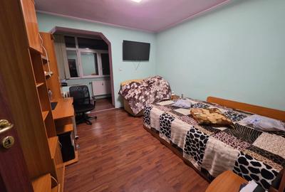 Apartament cu 3 camere semidecomandat, mobilat în Titan - 10