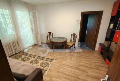 Apartament cu 2 camere semidecomandat, mobilat în Podu Roș - 3