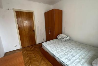Apartament cu 3 camere semidecomandat în 1 Mai - 5
