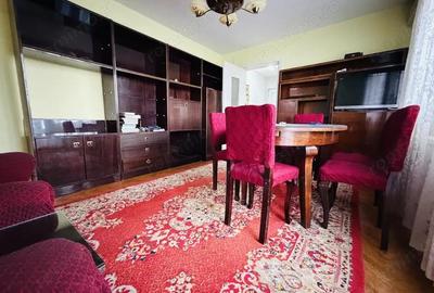 Apartament cu 3 camere semidecomandat, mobilat în Circumvalațiunii - 7