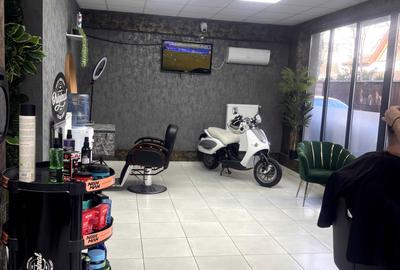 Spațiu comercial, în Central - 3