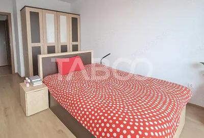 Apartament cu 3 camere decomandat, mobilat în Central
