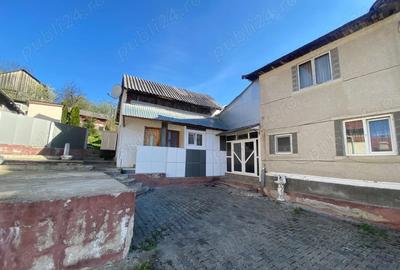 Casa cu teren in zona Dambovi?a - 1