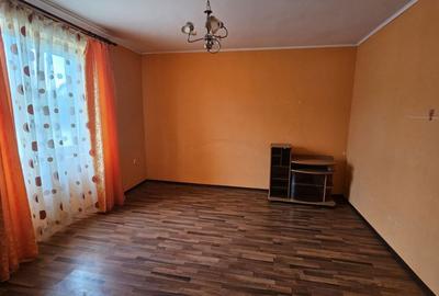 Casă cu 4 camere în Galșa - 3