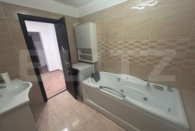 Apartament cu 2 camere, decomandat, centrala si AC, parter, cartier 1 Mai - 7