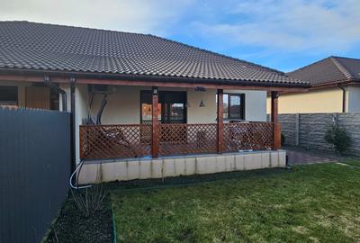 Duplex cu 3 camere cu Canalizare în Moșnița Nouă - 4