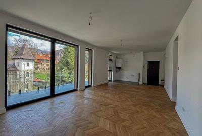 Apartament cu 3 camere decomandat în Ultracentral