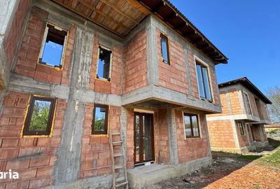Casă cu 5 camere cu Teren 250 Mp în Giroc - 4