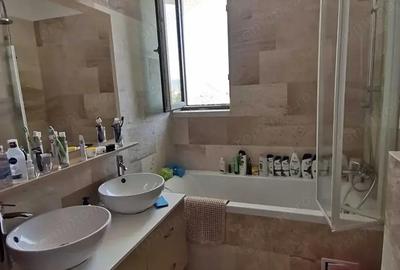 Apartament cu 3 camere în Central - 2