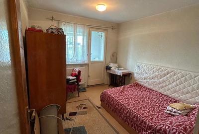 Apartament cu 4 camere decomandat în Micro 38 - 1