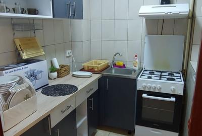 Apartament cu 3 camere decomandat în Lujerului