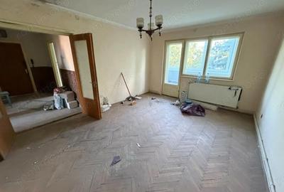 Apartament cu 3 camere decomandat în Central - 2