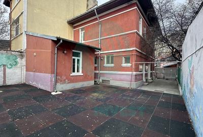 Casa in Vatra Luminoasa cu o curte generoasa