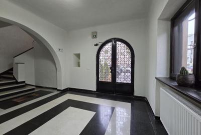 Apartament cu 8 camere decomandat în Aviatorilor - 23