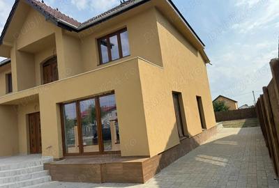 Casă cu 5 camere cu Teren 788 Mp în Parța - 9