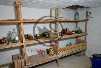 Casă individuală cu 7 camere cu Canalizare în Central - 23