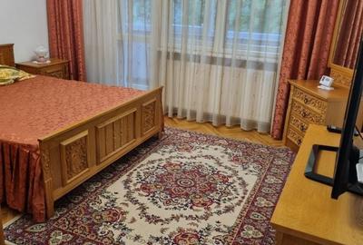 Apartament cu 3 camere decomandat în Calea București - 1