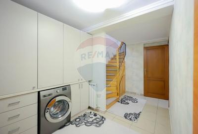 Casă de vânzare cu 4 camere în cartierul Beverly Hills, Sânmartin - 9