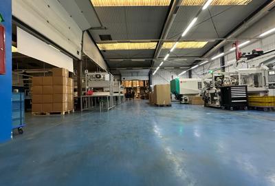 Hala/ spatiu comercial 1200mp, DE, zona Antibiotice - 5