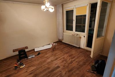 Apartament cu 4 camere decomandat în Berceni - 3