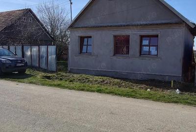 Casă cu 2 camere cu Teren 1400 Mp în Cheșa - 1