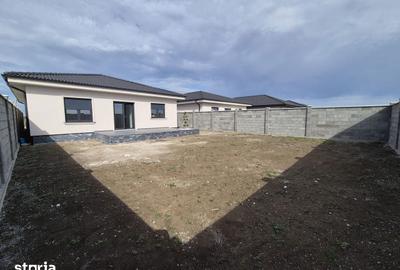 Casă cu 4 camere cu Teren 455 Mp în Central - 9