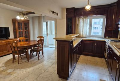 Ap cu 4 camere situat pe Calea Moșilor, aproape de intersecția cu M. Eminescu - 2