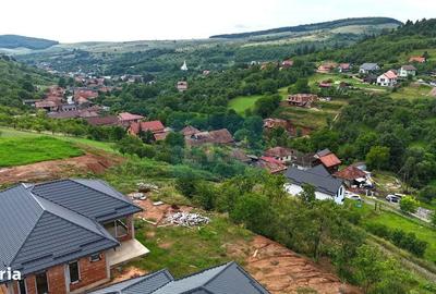 Casă cu 4 camere cu Teren 2000 Mp în Baciu - 3