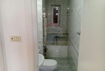 Apartament cu 3 camere semidecomandat, mobilat în Central - 10