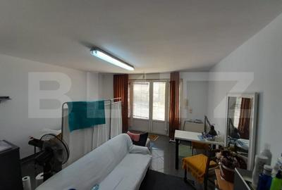 Casă cu 5 camere cu Canalizare în Central - 11