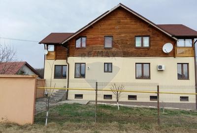 Casă cu 6 camere cu Garaj în Moara Vlăsiei - 2