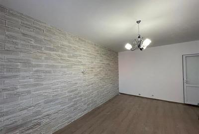 Apartament cu 3 camere decomandat în E3