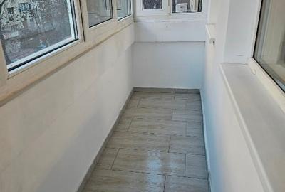 Vând garsonieră bulevardul Basarabia - 12