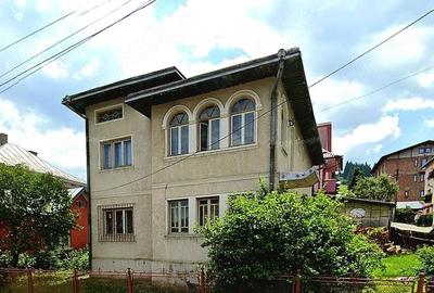 Casă cu Teren 409 Mp în Central - 1