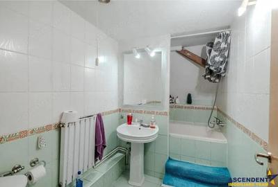 Locuinta cu caracter,doua niveluri,4 camere,terasa,garaj,curte,Centru Istoric Brasov: FILM 3D! - 8