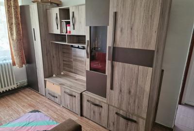 Apartament cu 2 camere nedecomandat în Micro 4 - 4